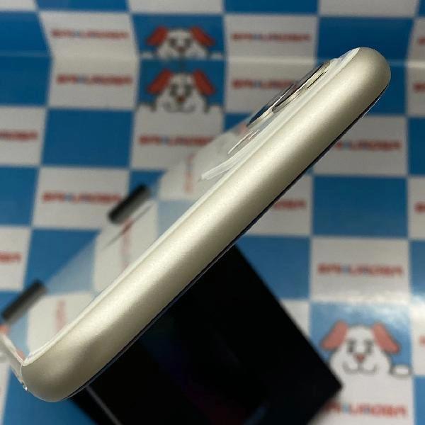 iPhone11 au版SIMフリー 64GB MWLU2J/A A2221 極美品 ホワイト