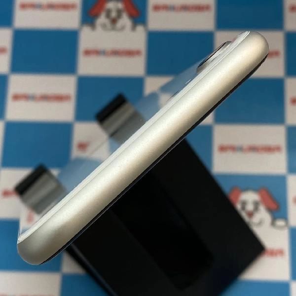 iPhoneSE 第2世代 au版SIMフリー 64GB MHGQ3J/A A2296 美品 ホワイト