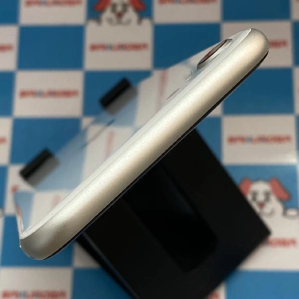 iPhoneSE 第2世代 au版SIMフリー 64GB MHGQ3J/A A2296 美品 ホワイト