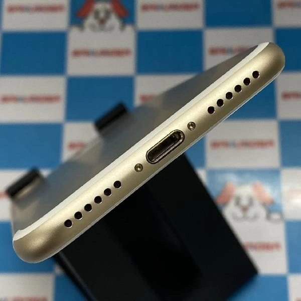 iPhone7 docomo版SIMフリー 128GB MNCM2J/A A1779 極美品 ゴールド