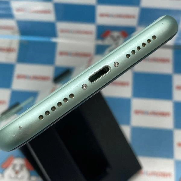 iPhone11 au版SIMフリー 128GB MWM62J/A A2221 グリーン