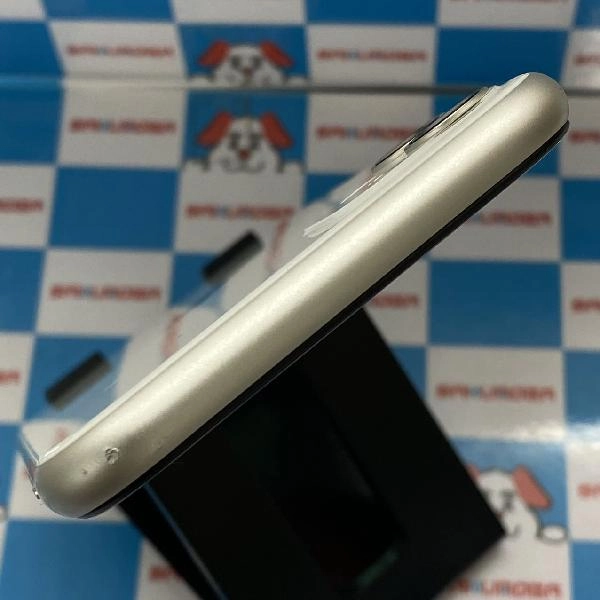 iPhone11 au版SIMフリー 64GB MWM32J/A A2221 極美品 ホワイト
