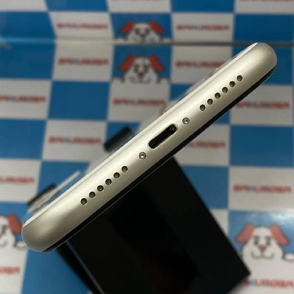 iPhone11 au版SIMフリー 64GB MWM32J/A A2221 極美品 ホワイト