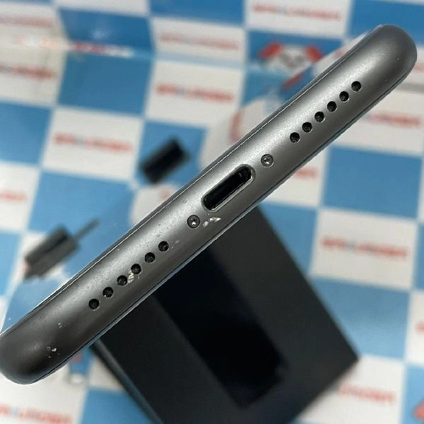 iPhone11 au版SIMフリー 64GB MWLT2J/A A2221 ブラック