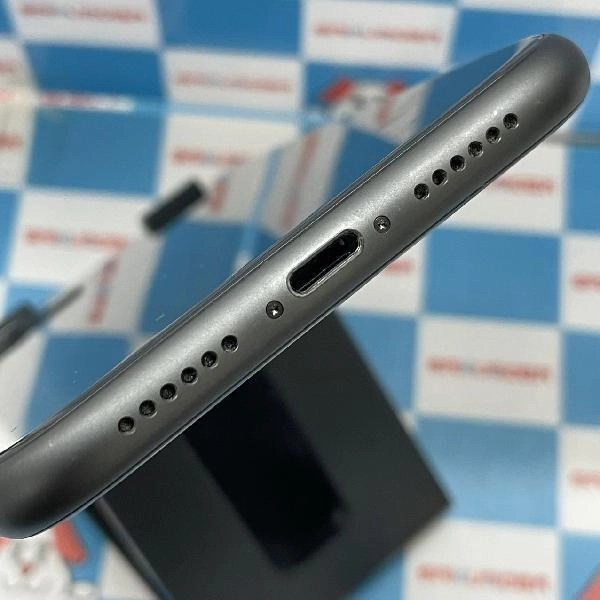 iPhone11 docomo版SIMフリー 64GB MWLT2J/A A2221 ブラック