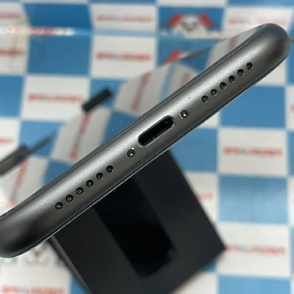 iPhone11 docomo版SIMフリー 64GB MWLT2J/A A2221 ブラック