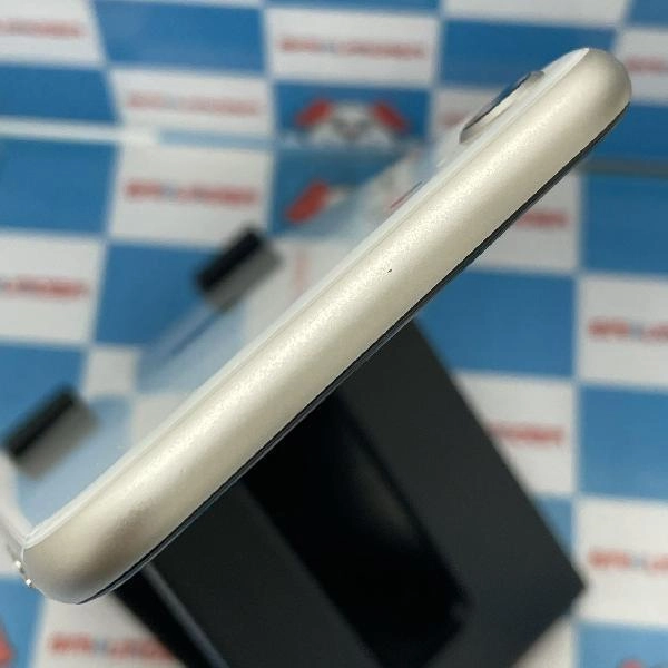 iPhoneSE 第3世代 SoftBank版SIMフリー 64GB MMYD3J/A A2782