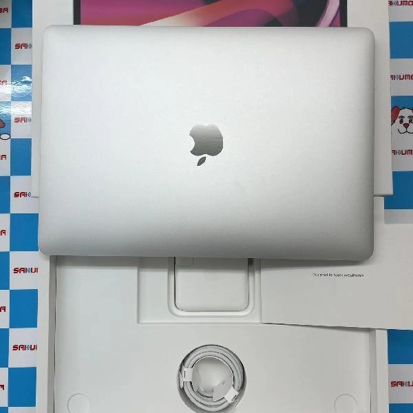 MacBook Pro 13インチ M2 2022 8GB 256GB MNEP3J/A A2338 新品同様