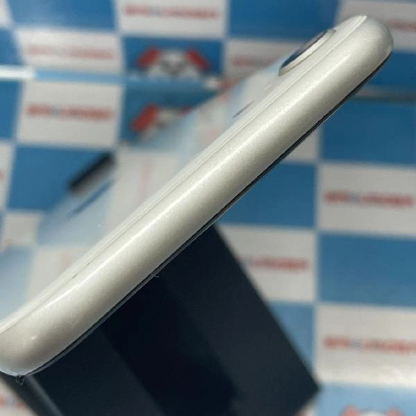 iPhoneSE 第2世代 SoftBank版SIMフリー 64GB MX9T2J/A A2296 ホワイト
