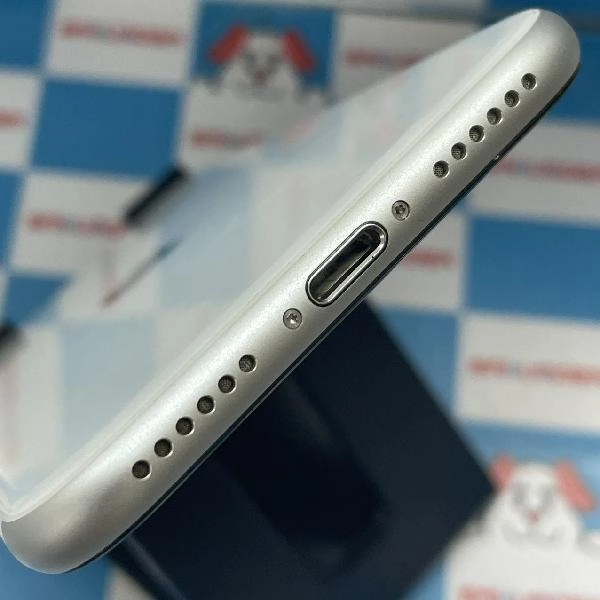 iPhoneSE 第2世代 au版SIMフリー 64GB MHGQ3J/A A2296 ホワイト