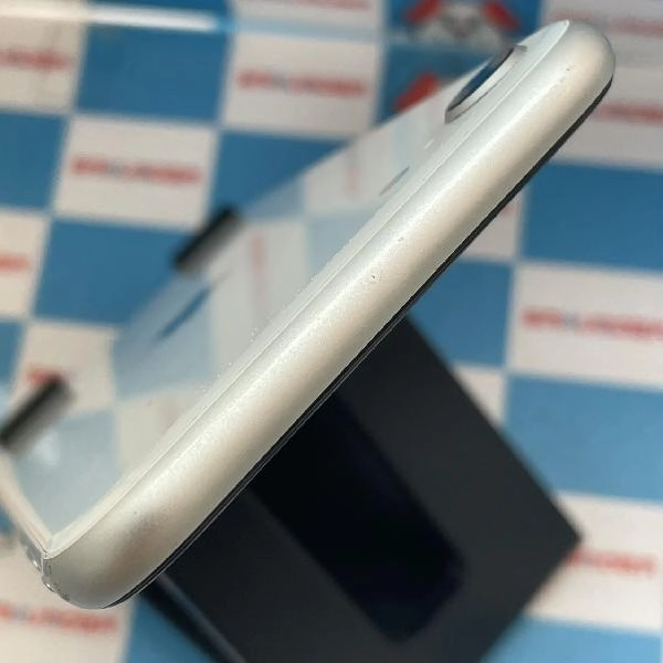 iPhoneSE 第2世代 docomo版SIMフリー 128GB MXD12J/A A2296 ホワイト