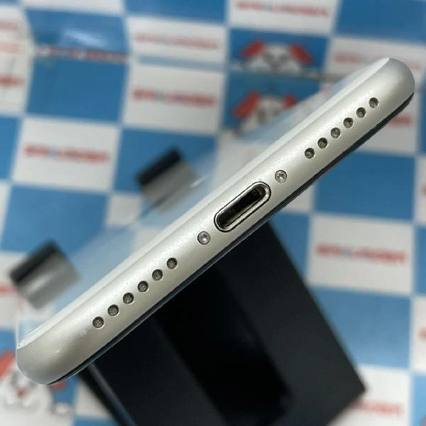 iPhoneSE 第2世代 Apple版SIMフリー 64GB MX9T2J/A A2296 極美品 ホワイト
