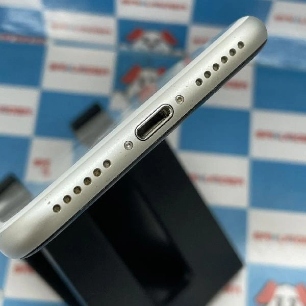 iPhoneSE 第2世代 Apple版SIMフリー 128GB MXD12J/A A2296 ホワイト