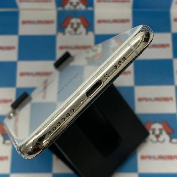 iPhoneXS au版SIMフリー 64GB MTAX2J/A A2098 極美品 シルバー