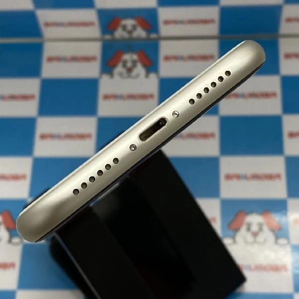 iPhone11 au版SIMフリー 64GB MHDC3J/A A2221 美品 ホワイト