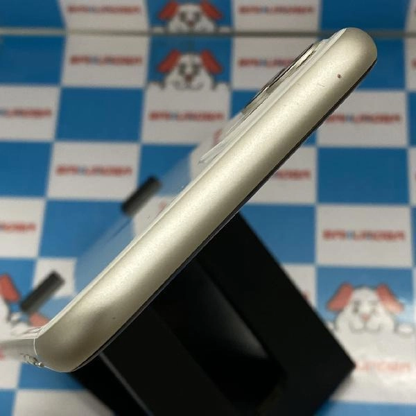 iPhone11 au版SIMフリー 64GB MWLU2J/A A2221 美品 ホワイト
