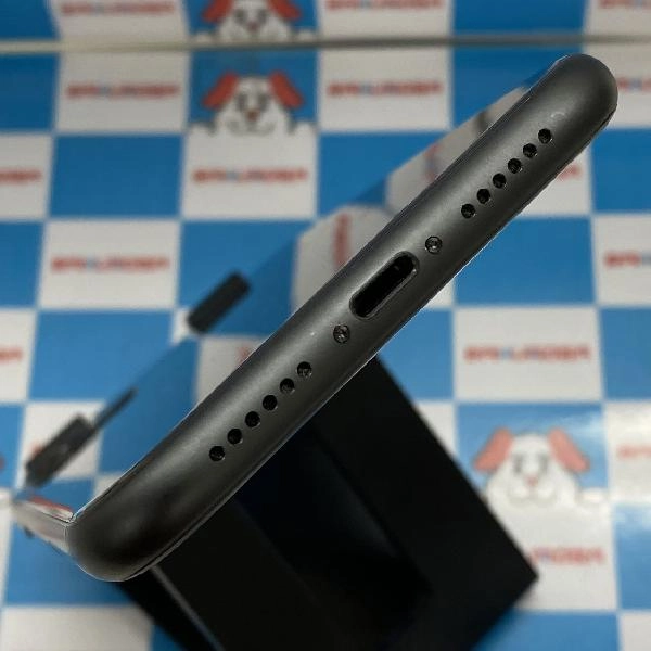iPhone11 Apple版SIMフリー 64GB MWLT2J/A A2221 極美品 ブラック