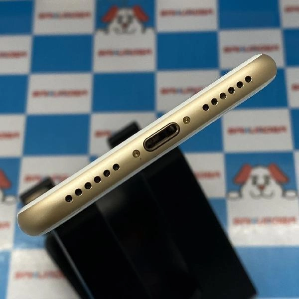 iPhone7 Apple版SIMフリー 32GB MNCG2J/A A1779 極美品 ゴールド