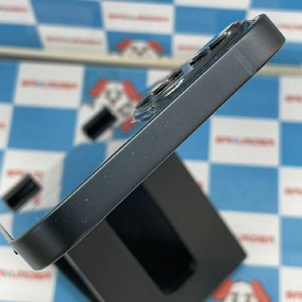 iPhone13 docomo版SIMフリー 128GB MLNC3J/A A2631 未使用品