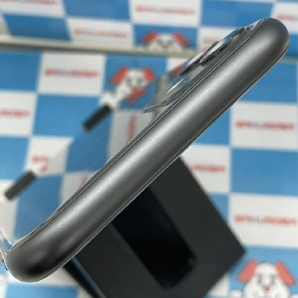 iPhone11 au版SIMフリー 64GB MWLT2J/A A2221 極美品 ブラック