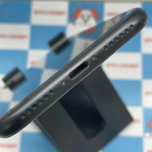 iPhoneSE 第2世代 SoftBank版SIMフリー 128GB MHGT3J/A A2296 ブラック