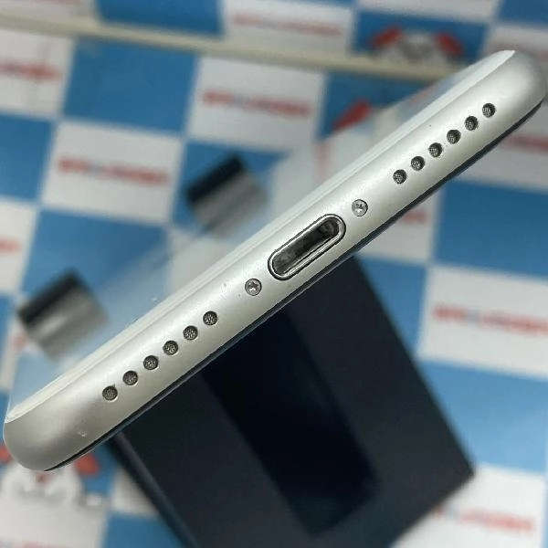 iPhoneSE 第2世代 SoftBank版SIMフリー 64GB MHGQ3J/A A2296 ホワイト