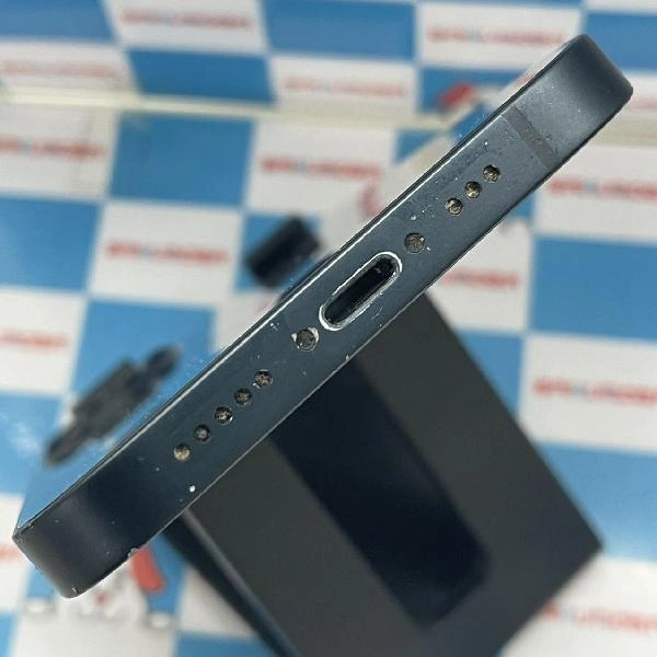 iPhone13 au版SIMフリー 256GB MLNH3J/A A2631