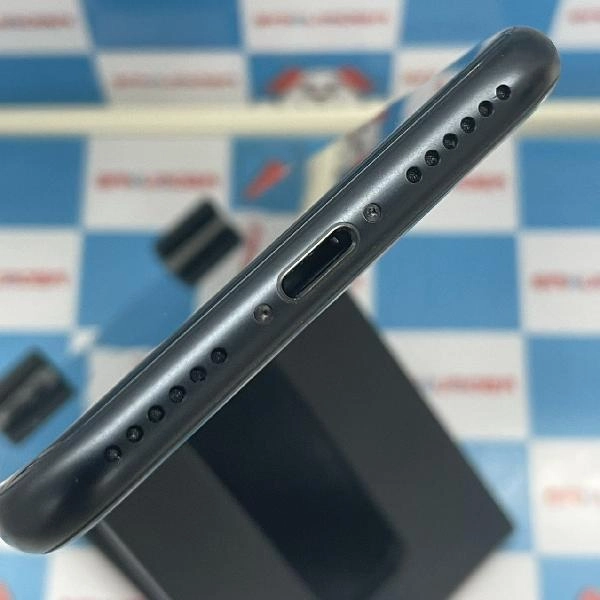 iPhoneSE 第3世代 docomo版SIMフリー 64GB MMYC3J/A A2782