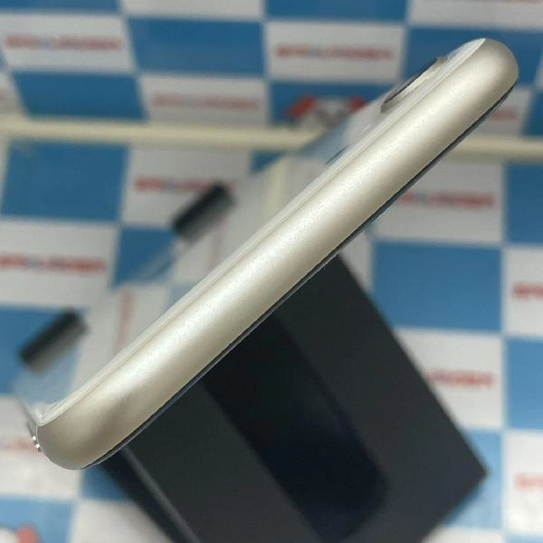 iPhoneSE 第3世代 SoftBank版SIMフリー 64GB MMYD3J/A A2782 極美品