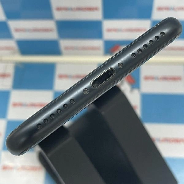 iPhoneSE 第3世代 SoftBank版SIMフリー 64GB MMYC3J/A A2782