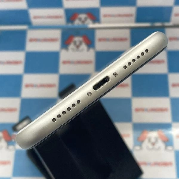 iPhoneXR au版SIMフリー 64GB MT032J/A A2106