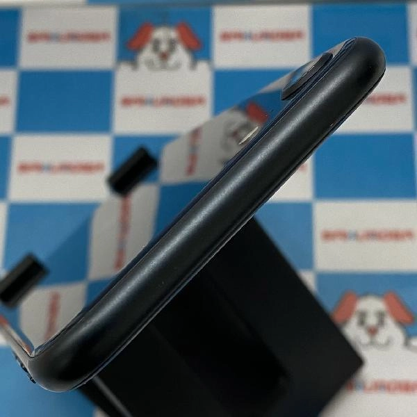 iPhoneSE 第3世代 SoftBank版SIMフリー 64GB MMYC3J/A A2782 新品同様品