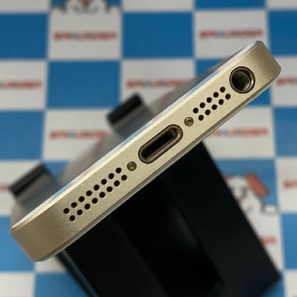 iPhoneSE SoftBank 64GB MLXP2J/A A1723 極美品