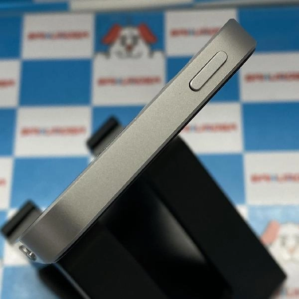 iPhoneSE SoftBank版SIMフリー 32GB MP822J/A A1723 美品