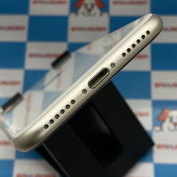 iPhoneSE 第3世代 SoftBank版SIMフリー 64GB MMYD3J/A A2782 極美品