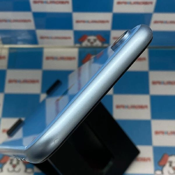 iPhoneXR au版SIMフリー 64GB MT0E2J/A A2106