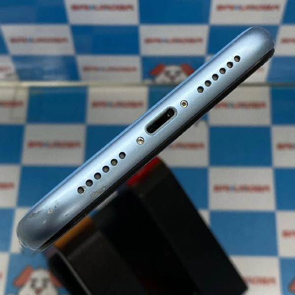 iPhoneXR au版SIMフリー 64GB MT0E2J/A A2106