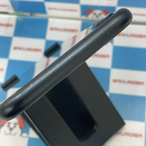 iPhoneSE 第3世代 au版SIMフリー 128GB MMYF3J/A A2782 極美品