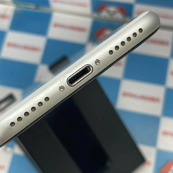 iPhoneSE 第2世代 au版SIMフリー 128GB MHGU3J/A A2296 ホワイト