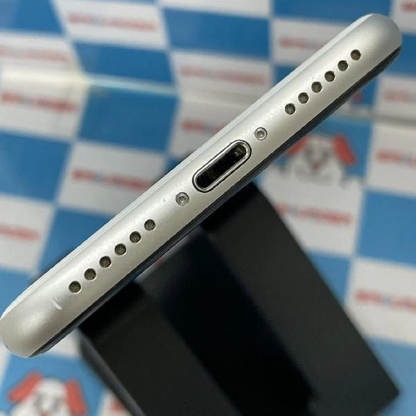 iPhoneSE 第2世代 au版SIMフリー 128GB MXD12J/A A2296 ホワイト