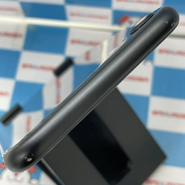 iPhoneSE 第2世代 SoftBank版SIMフリー 128GB MXD02J/A A2296 ブラック