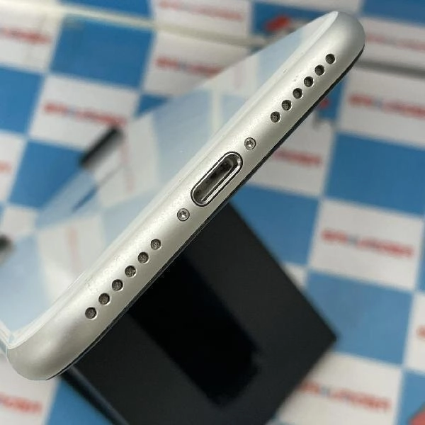 iPhoneSE 第2世代 SoftBank版SIMフリー 64GB MX9T2J/A A2296 ホワイト