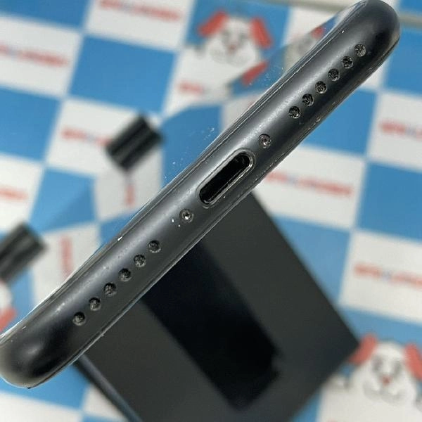 iPhoneSE 第2世代 au版SIMフリー 64GB MHGP3J/A A2296 ブラック