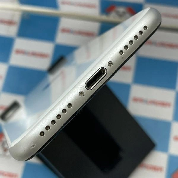 iPhoneSE 第2世代 Apple版SIMフリー 64GB MX9T2J/A A2296 ホワイト