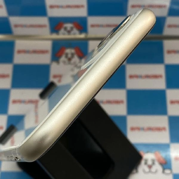 iPhone11 au版SIMフリー 64GB MWLU2J/A A2221 ホワイト