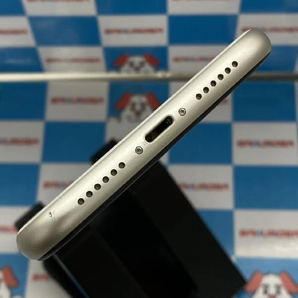 iPhone11 au版SIMフリー 128GB MWM22J/A A2221 ホワイト