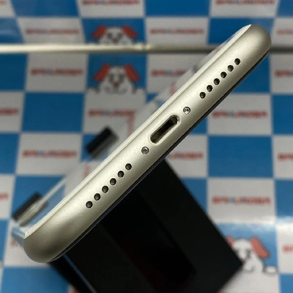 iPhone11 docomo版SIMフリー 128GB MWM22J/A A2221 極美品 ホワイト