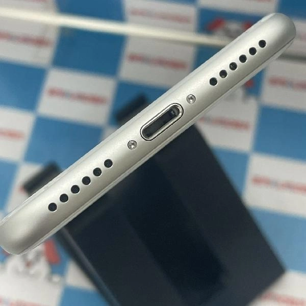 iPhone8 au版SIMフリー 64GB MQ792J/A A1906 ジャンク品 ホワイト