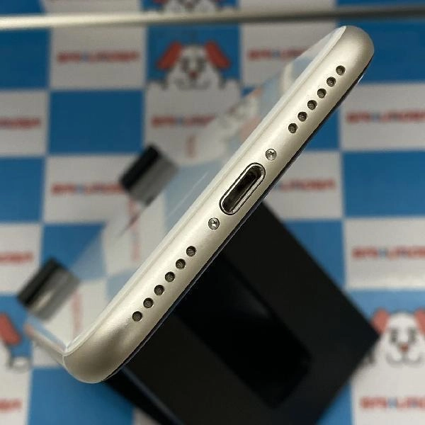 iPhoneSE 第3世代 Apple版SIMフリー 128GB MMYG3J/A A2782 極美品