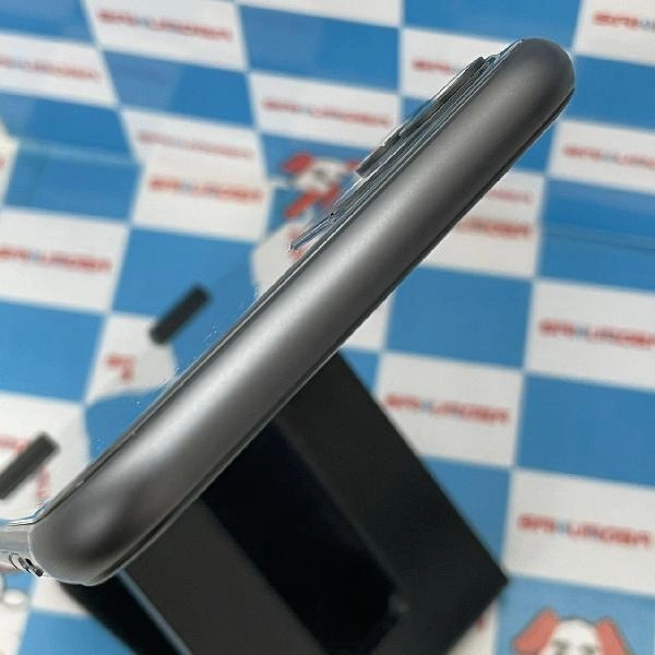 iPhone11 docomo版SIMフリー 64GB MWLT2J/A A2221 極美品 ブラック